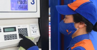 Giá xăng tăng mạnh, dầu diesel và mazut cùng giảm