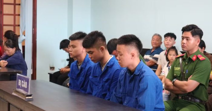 Truy đuổi xe máy, hai thiếu niên tử vong, ba bị cáo lĩnh 44 năm tù