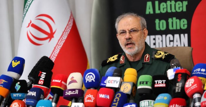 Iran gửi thư ngỏ đến cử tri Mỹ, kêu gọi phản đối chiến tranh và chấp nhận đề nghị cùng tồn tại hòa bình.