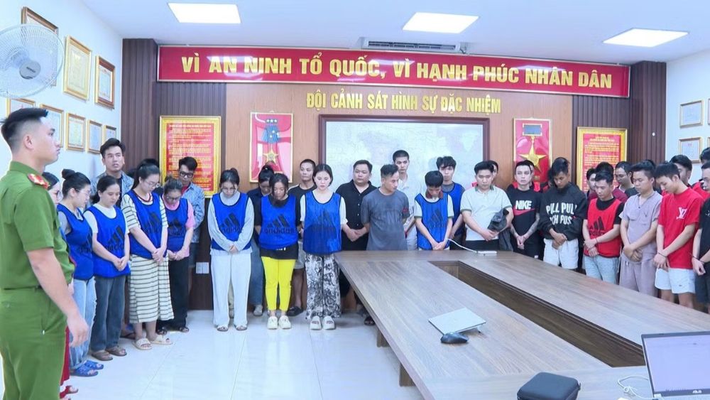 Bắt ổ nhóm lừa đảo phụ nữ Việt có điều kiện, dụ nạn nhân nạp tiền vào website đánh bạc, chiếm đoạt hơn 44,5 tỷ đồng.