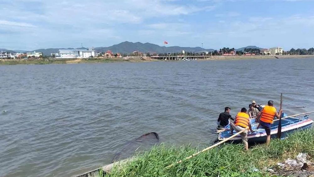 Hai người đàn ông hung nhau ra sông Lại Giang thả lưới sau khi uống rượu đã chết vong do chuồn nước, năng lượng chức năng vừa tìm thấy thi thể.