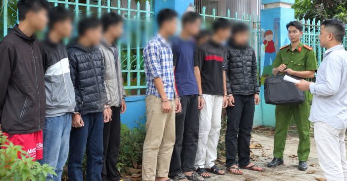 Nhóm 8 thanh thiếu niên tại Đắk Lắk bị xác định đột nhập ô tô trộm tài sản trong 8 vụ, chiếm đoạt hơn 58 triệu đồng cùng nhiều tài sản khác.