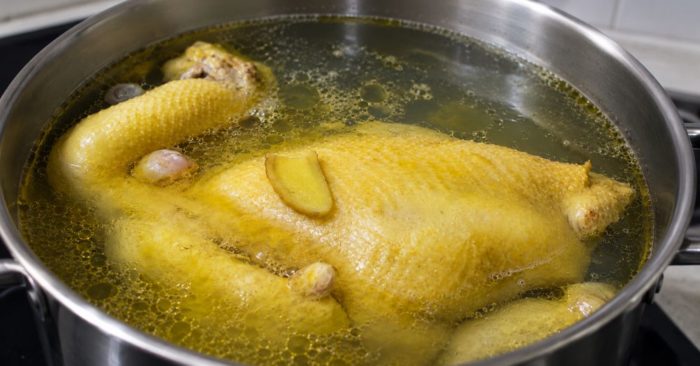 Nhiều kiêng kỵ khi ăn thịt gà thiếu cơ sở khoa học