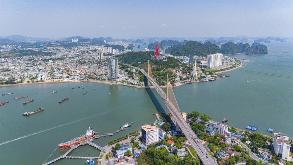 Quảng Ninh chính thức trở thành thành phố trực thuộc Trung ương thứ 8 từ 1/9, với quy mô kinh tế gần 14,7 tỷ USD và nhiều lợi thế nổi bật.