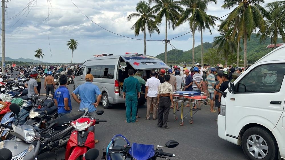 Sau khi uống rượu, hai người đàn ông rủ nhau ra sông lại Giang (Gia Lai) sắp xếp lưới bắt cá thì không có thể thiết kế nước tử tử vong.