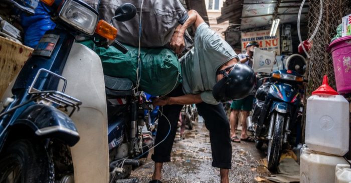 Chủ tịch Hà Nội yêu cầu kiểm tra thông tin phản ánh, đề xuất địa điểm kinh doanh tạm cho tiểu thương chợ Kim Liên