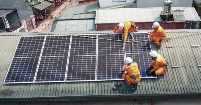 EVN gỡ vướng thủ tục bán điện dư từ điện mặt trời mái nhà